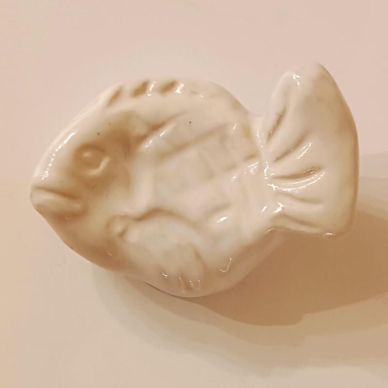 Poggiabacchette  forma di pesce rosso